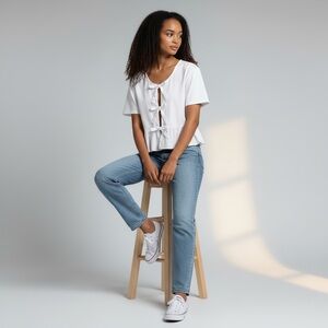 SIM & SAM White Short Sleeve Blouse with Bow Details size medium